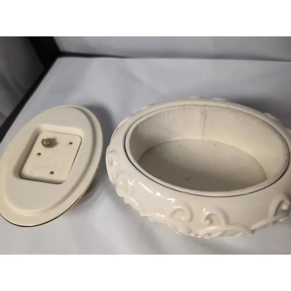 Lenox Beautiful Dreamer Rose Jewelry Box Embossed Oval Ivory Color Porcelain